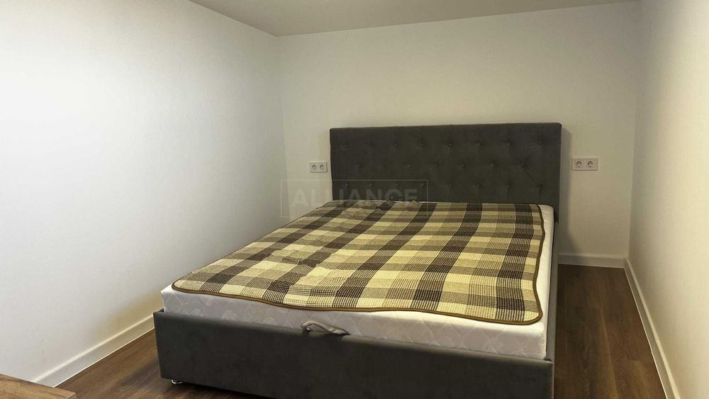 Квартира з ремонтом,меблями і технікою ,48 м.кв, закритий двір