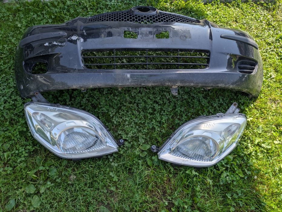 Передній бампер фари toyota yaris 2005-11 рік