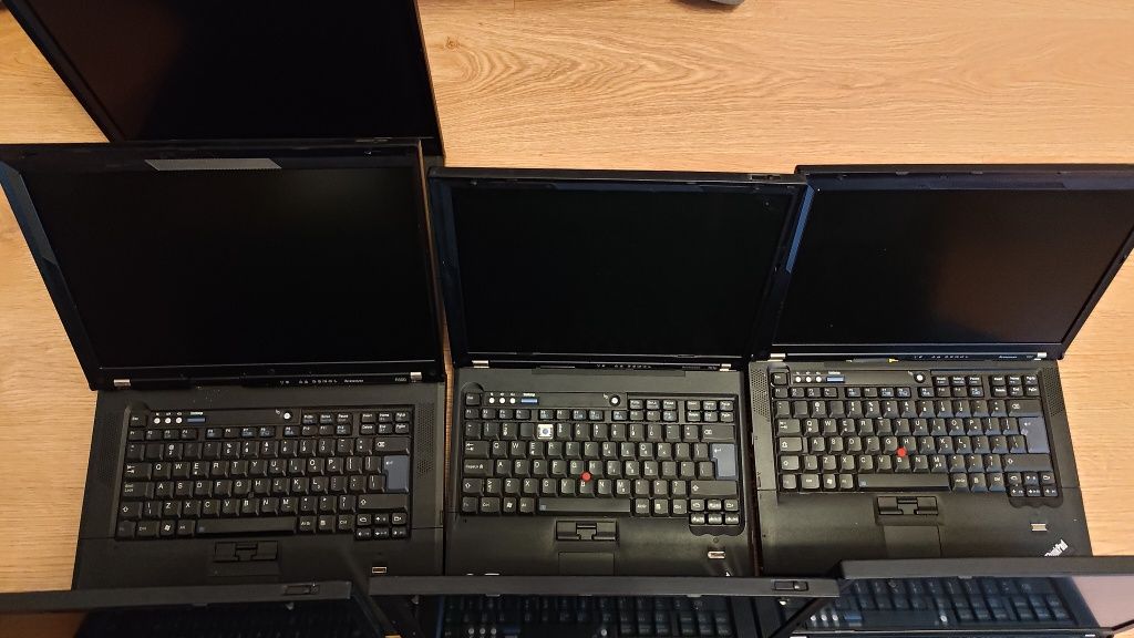 Lenovo ThinkPad T61  R500  Fujitsu S760 M9400 X9515 9szt