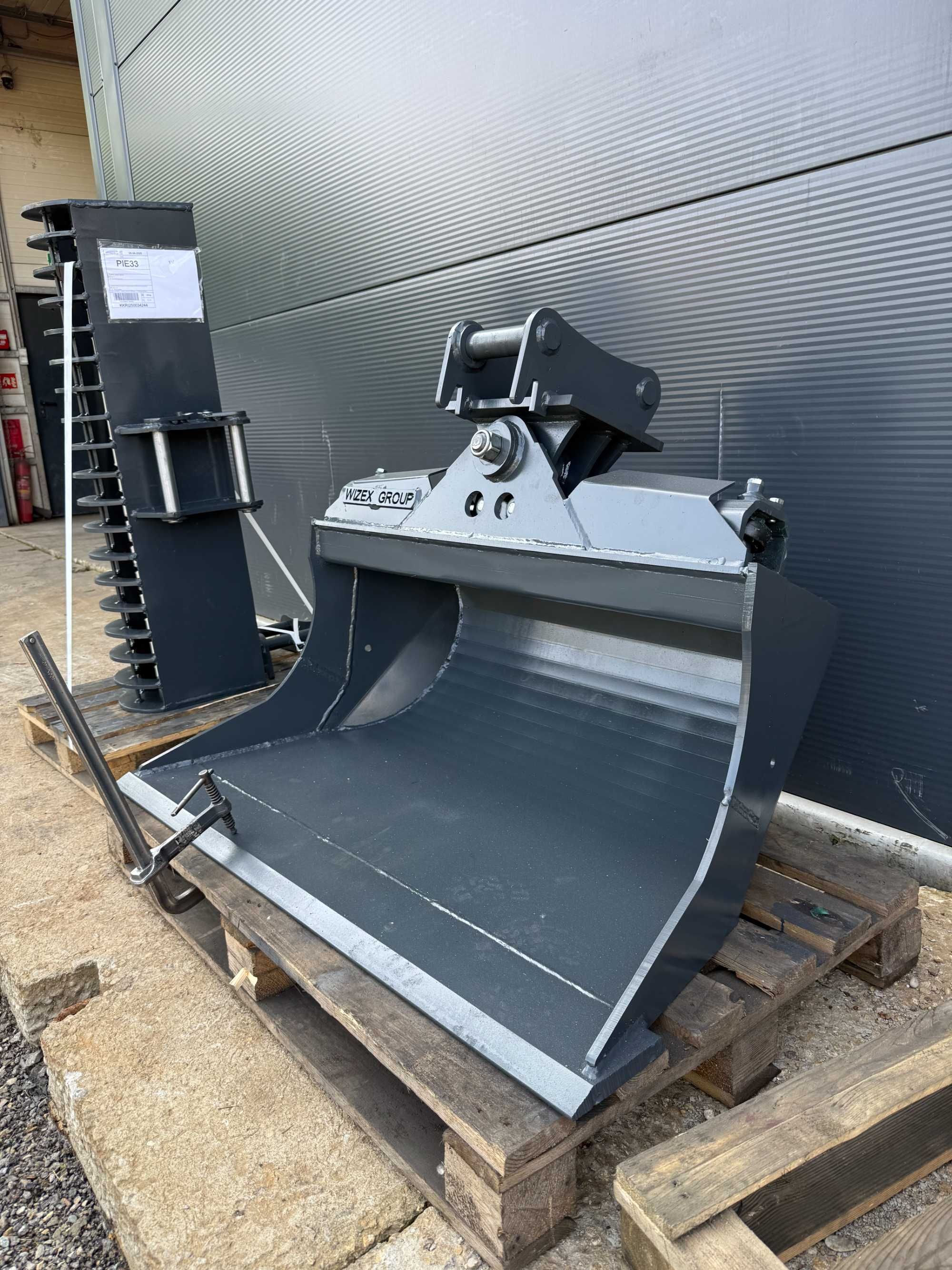 Łyżka skarpowa hydrauliczna SKANDYNAWSKA 120cm 5-8t