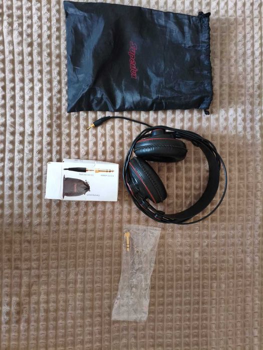 Headphones Superlux HD681