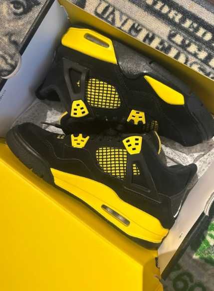 NikeAir Jordan4Retro R.39