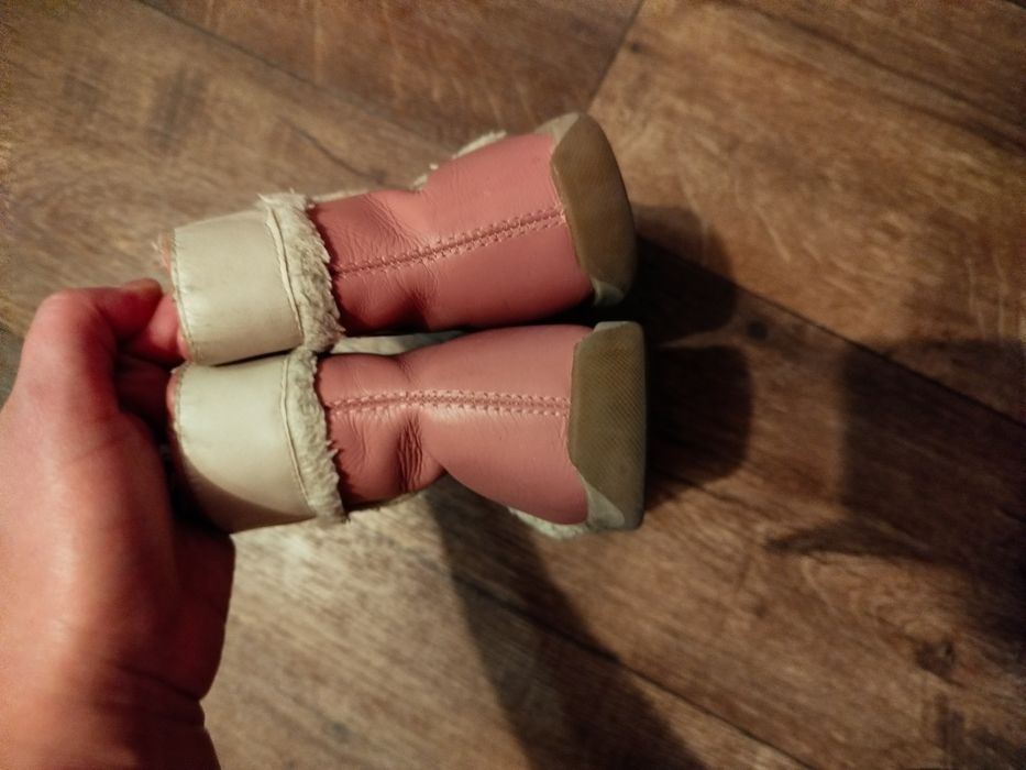 Віддам Безкоштовно взуття 27-28розмір фірми Bibi