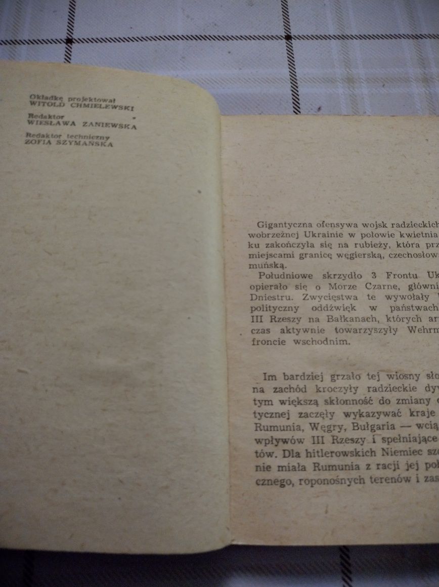 Książka z serii tygrysa: Świt nad Kurhanem. Autor: Eugeniusz Samsel.