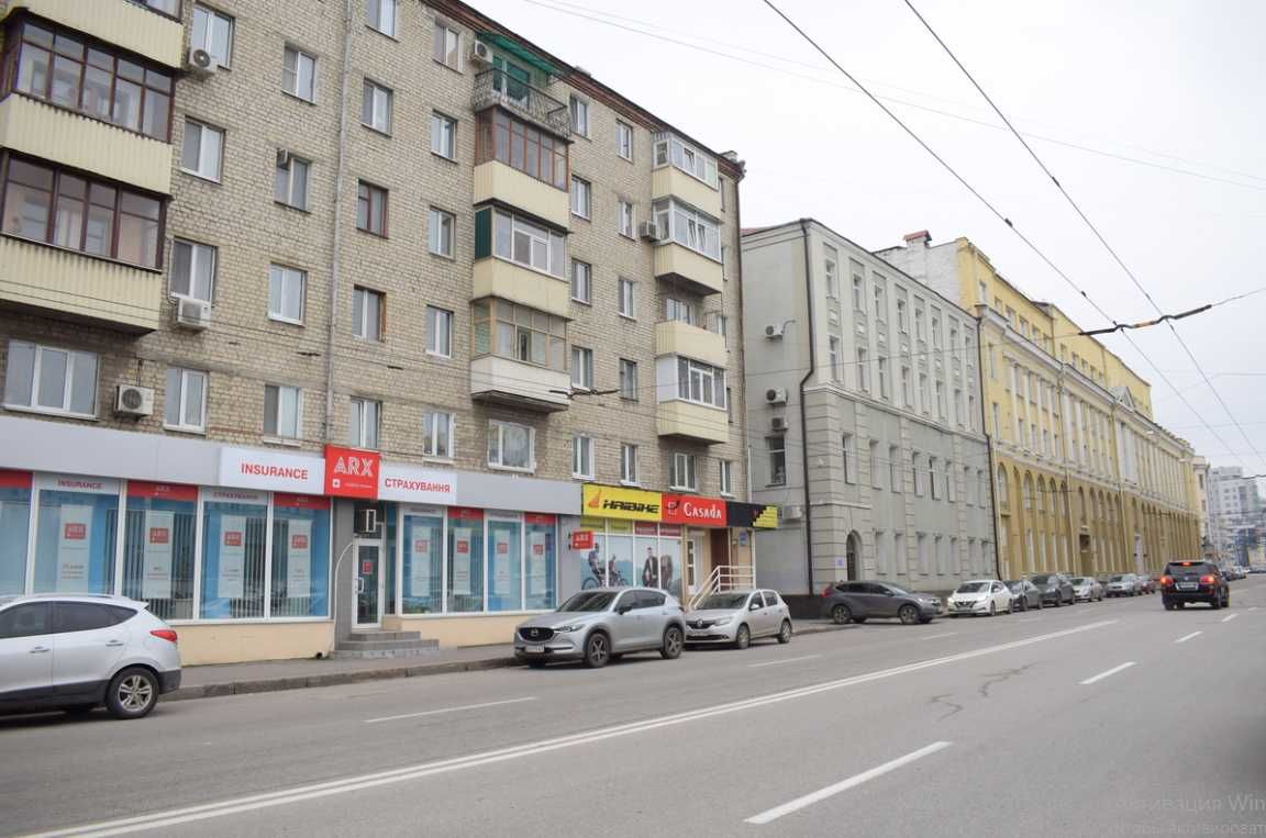 Продаж 41 кв. м./вул. Кооперативна 16/ Майдан Конституції 150 м.