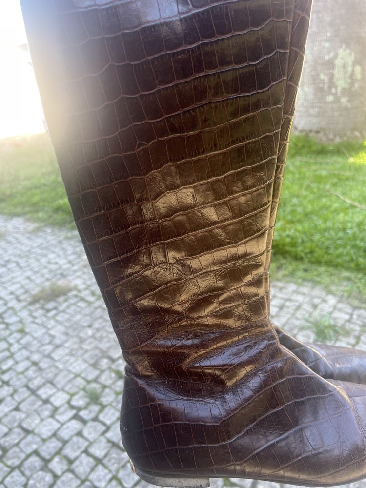 Bota de cano alto