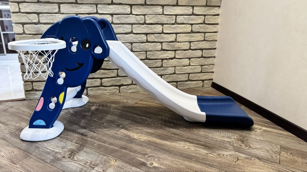 Гірка дитяча (стан нової)