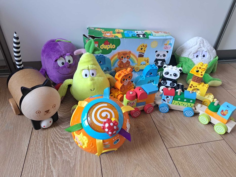 Zestaw zabawek niemowlęcych kula hula, lego duplo