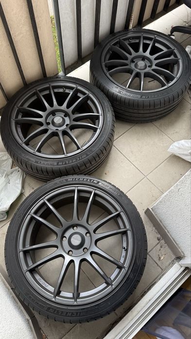 Felgi r18 5x114.3 z oponami Michelin 225/40/18