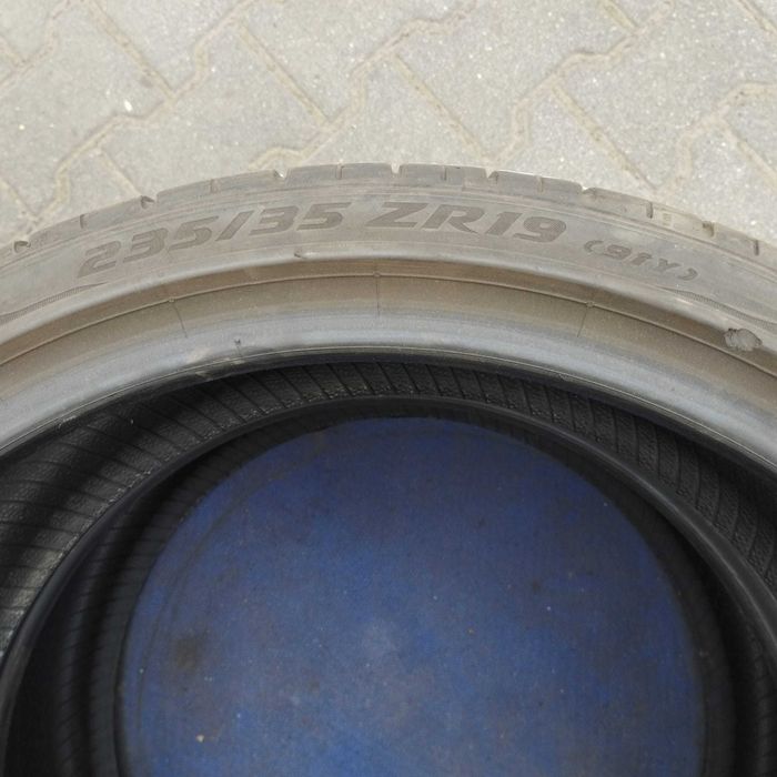 2x Pirelli P Zero PZ4 235/35R19 91Y XL MO1 - Mercedes