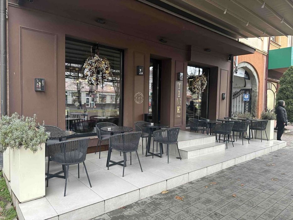 Продається готовий прибутковий бізнес в центрі Мукачева