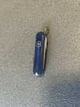 Victorinox signature azul