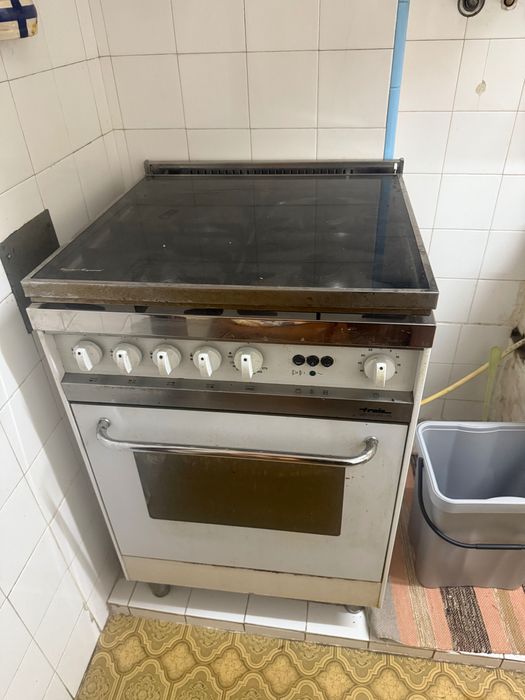 Fogão Troia 4 Bicos a gás e fogão