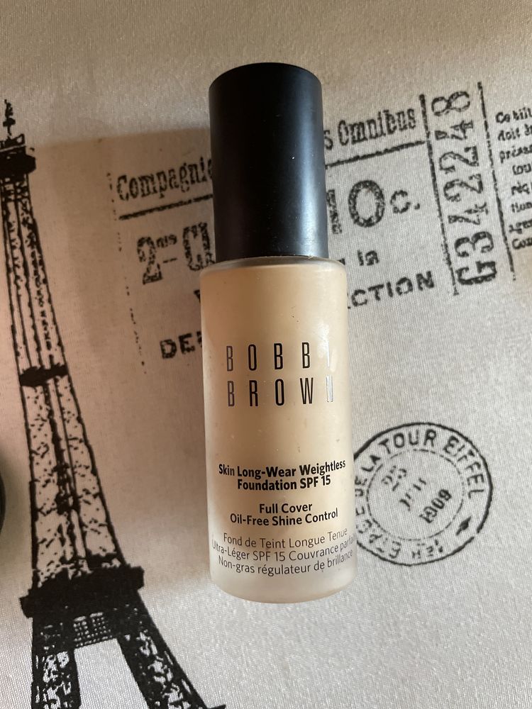 Bobby Brown podkład Skin long wear weightless, warm beige