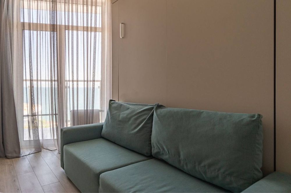 Здається сучасна квартира в ЖК Міконос. Довгостроково