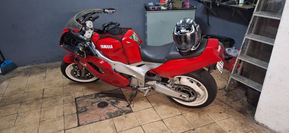Yamaha fzr 1000 exup
