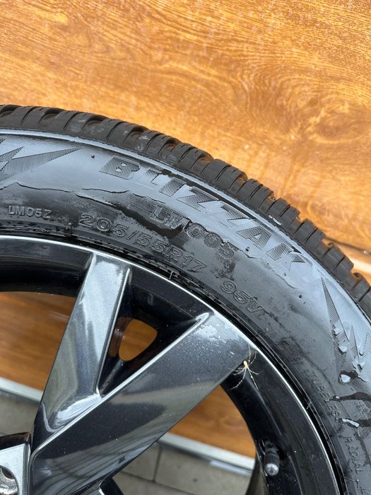 Oryginalne felgi z oponami Skoda Superb/Octavia 3 205/55/17 ET46