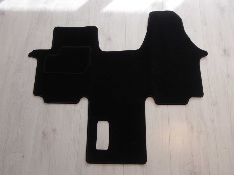 Dywaniki Welurowe OPEL VIVARO RENAULT TRAFIC Nissan Primastar Rok 01-1
