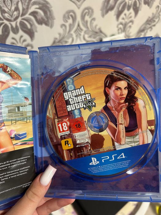 PS4 на 1ТВ ТА 3 геймади У ПОДАРУНОК!!