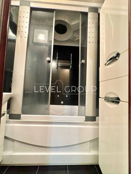 Продаж 2к квартири з ремонтом(євротрійка), Оболонь