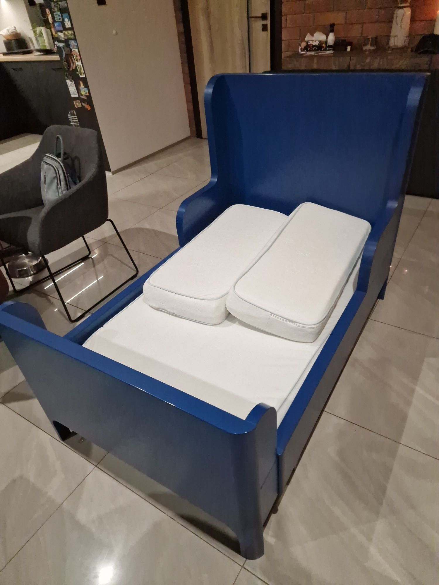 Łóżko dziecięce z materacem Ikea busunge plus komoda