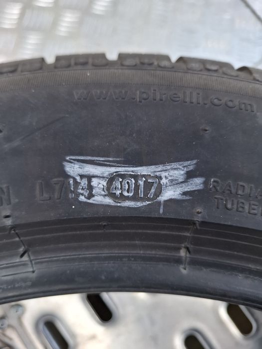 225/55R17 Opony zimowe * Pirelli * 7.5 mm bieżnika ** 010K