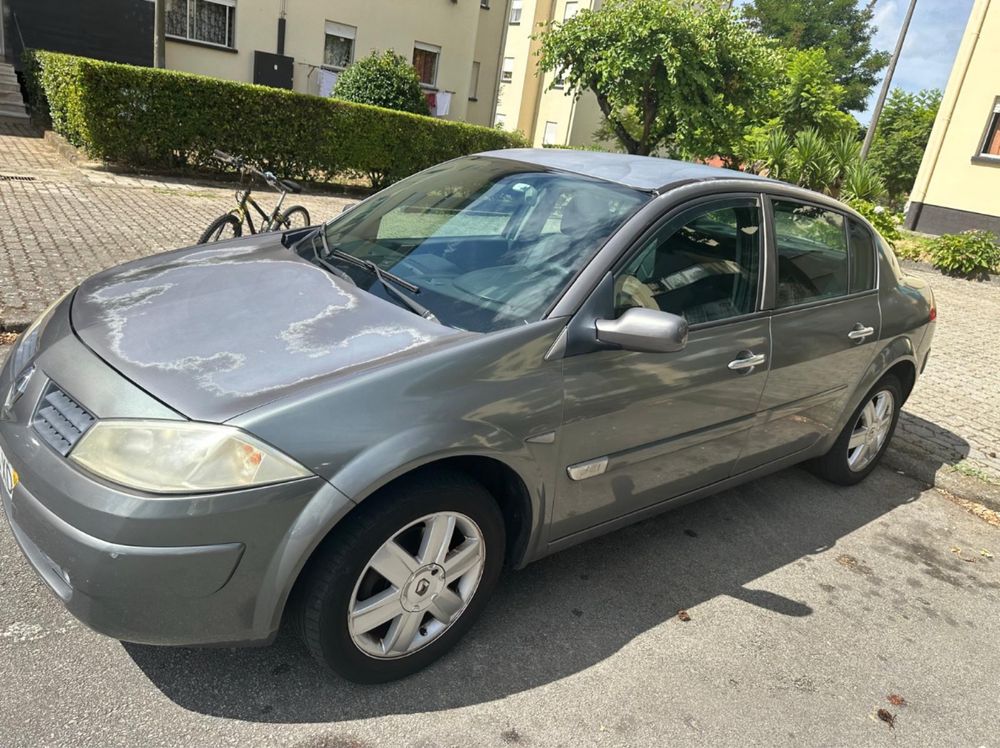 Renault Megane cinzento diesel