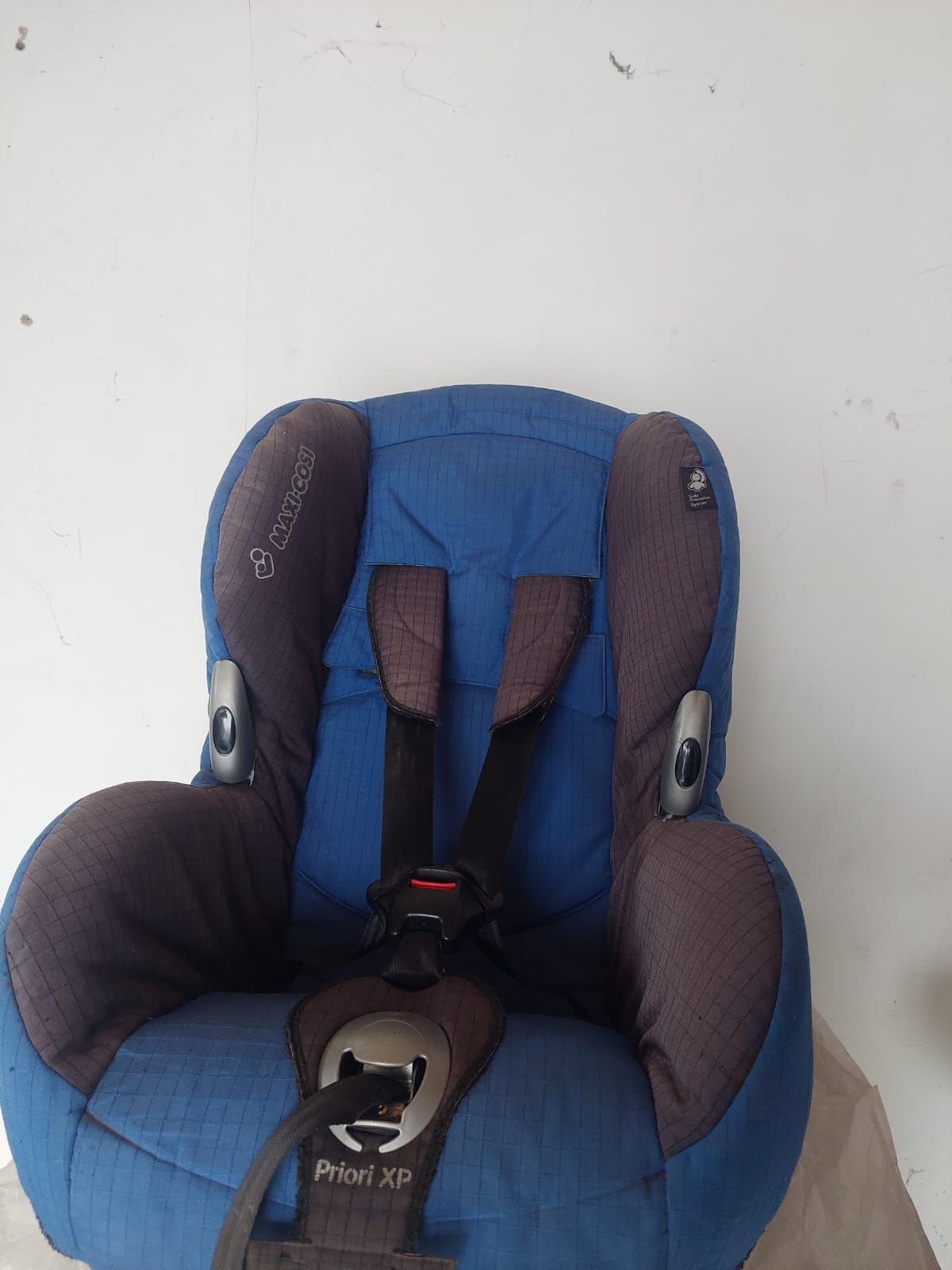 Продам дитяче автомобільне крісло в гарному стані