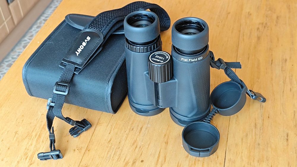 Бінокль Svbony SA205 10x42 новий