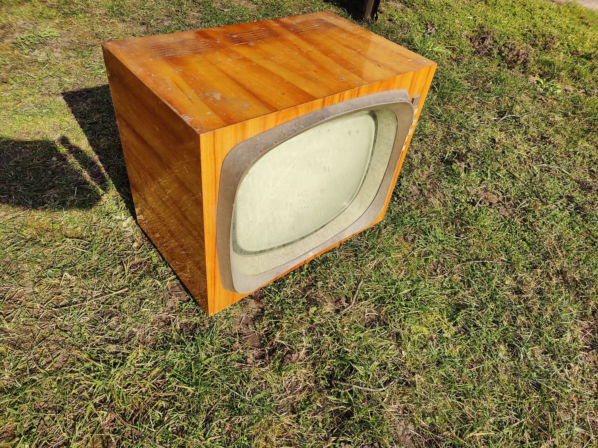 Stary telewizor retro