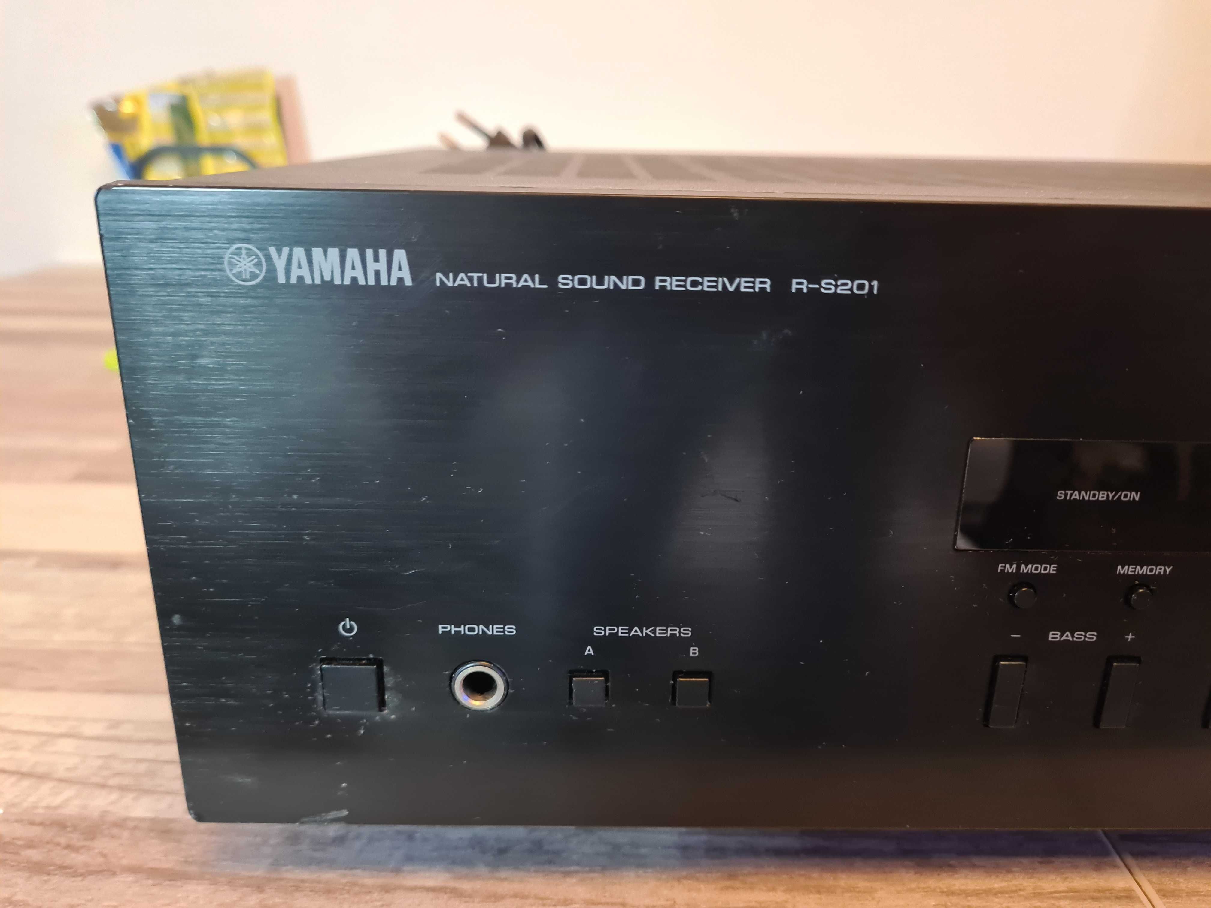 Wzmacniacz, Amplituner Yamaha R-S201