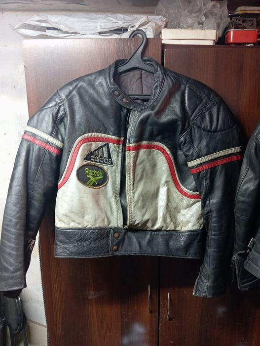 Мото курточки шкіряні