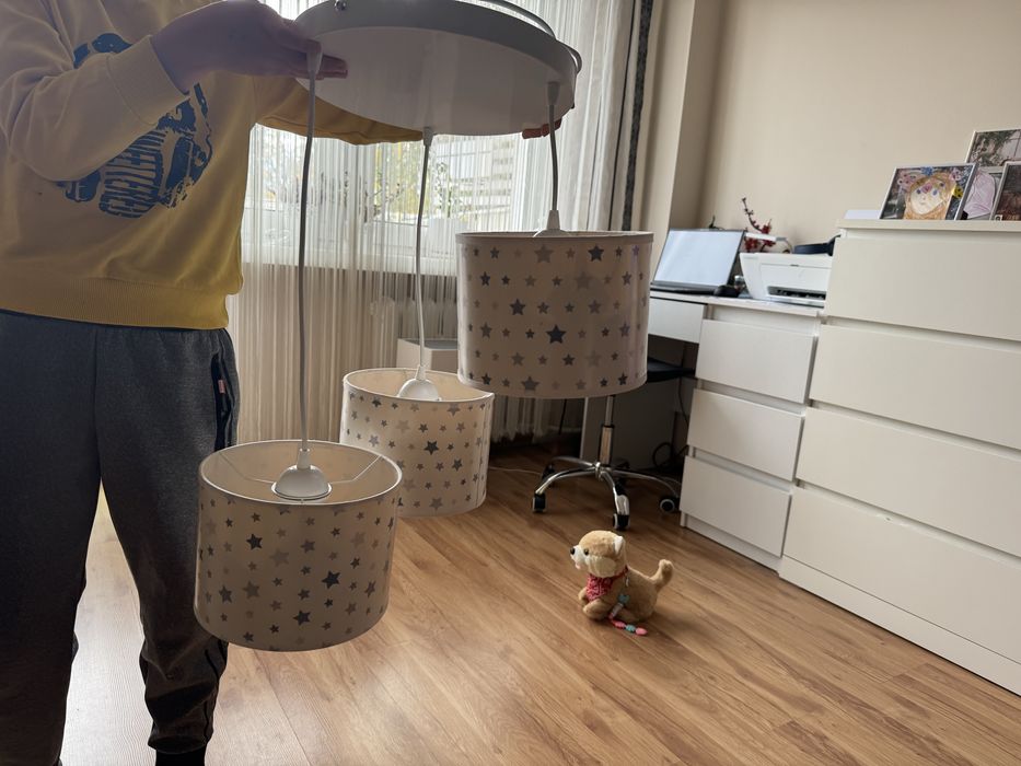 Lampa sufitowa do pokoju dziecęcego