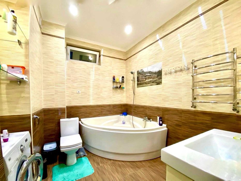 Продаю гариний будинок в Ракетній Рощі. ц1