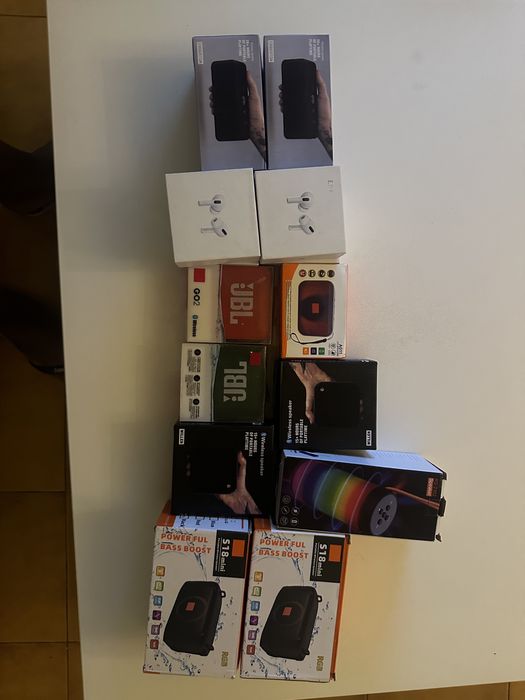 Vende.-se coluna  bluetooth e fones de ouvido ,a preços fantasticos .