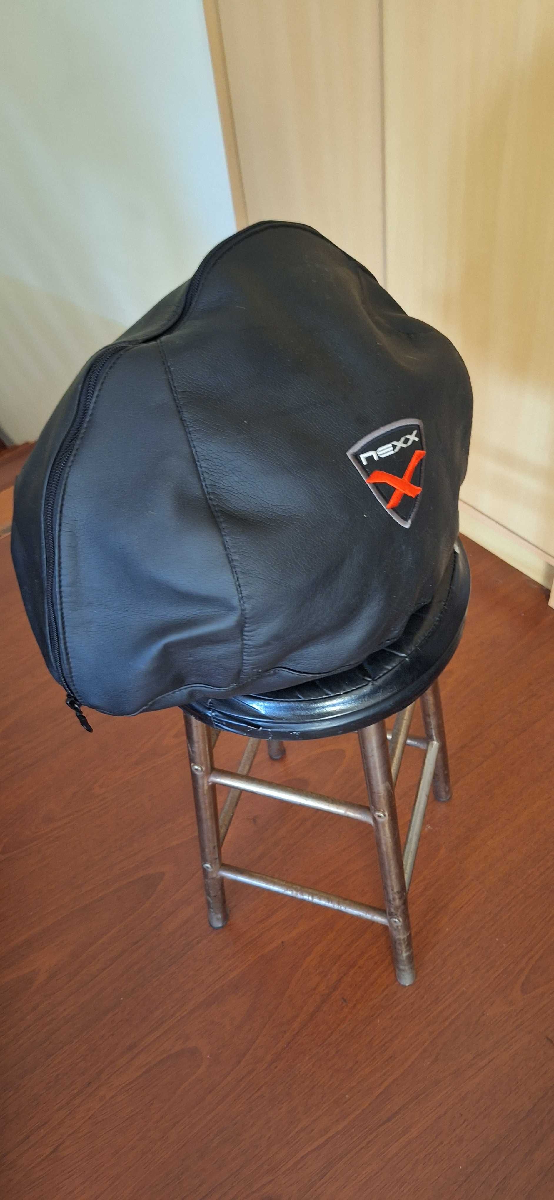 Capacete Nexx usado em bom estado com bolsa de transporte