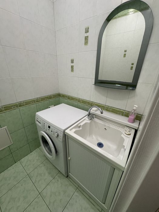 Продам сучасну квартиру Центр