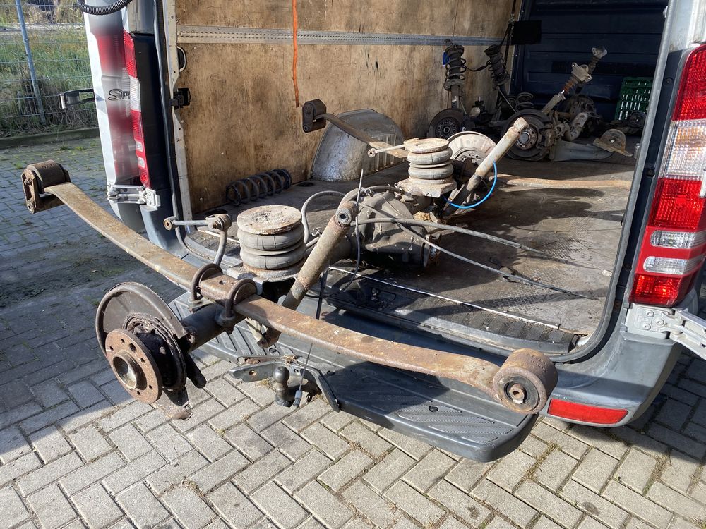 Задні пневмо подушки Volkswagen Crafter Sprinter W906