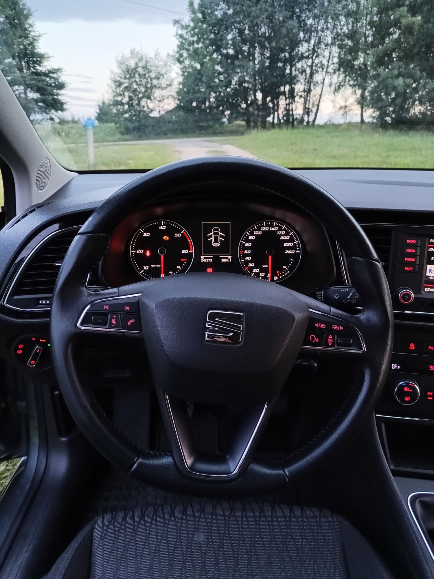 Seat Leon 3 1.6 TDI. Bardzo bogate wyposażenie
