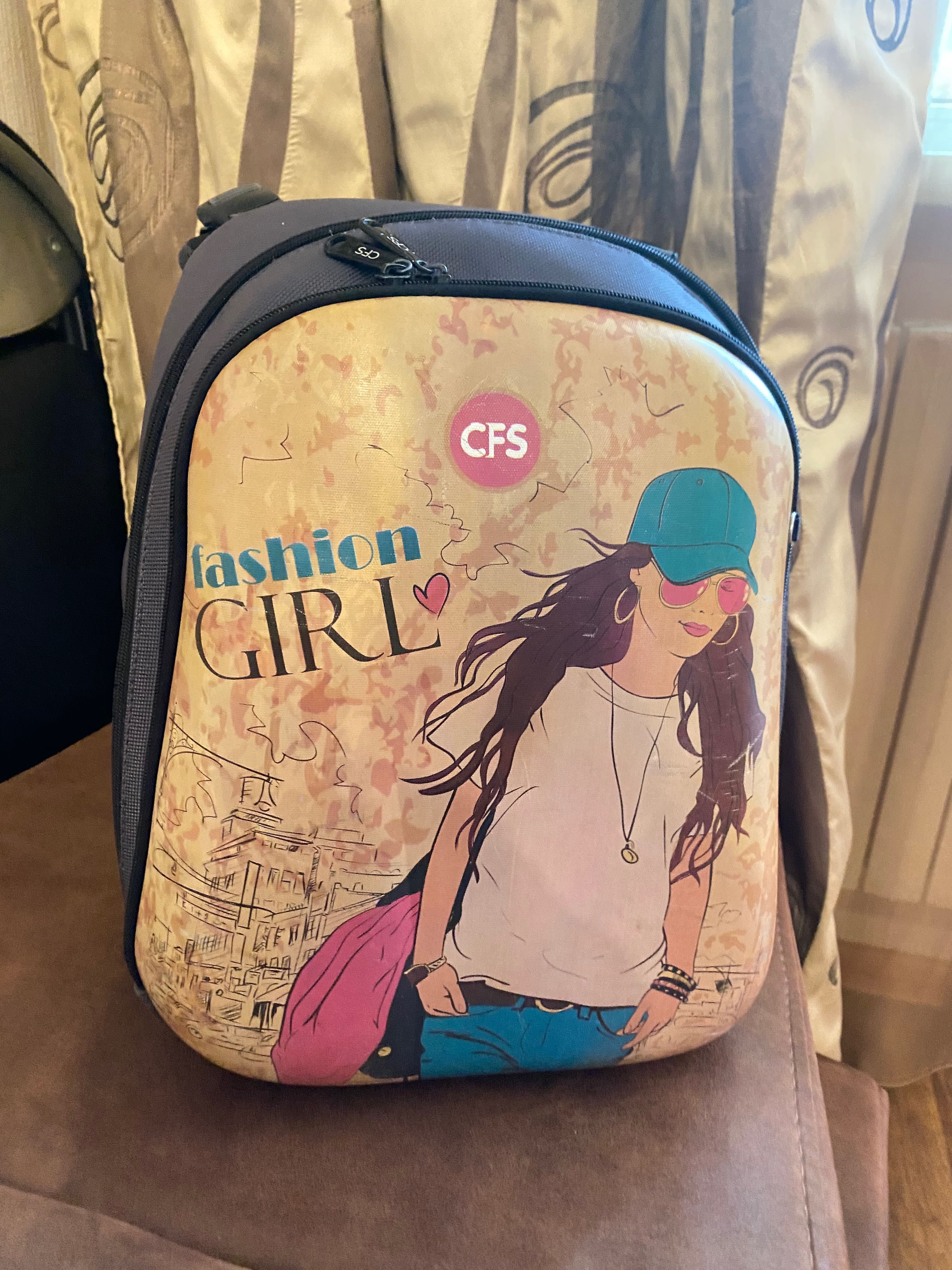 Портфель,рюкзак для девочки