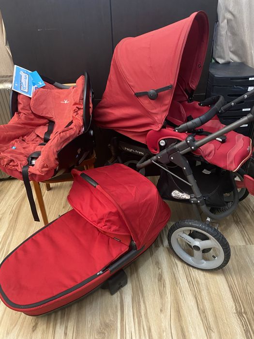 Carrinho Trio Bebé Confort High Trek com ovo e alcofa