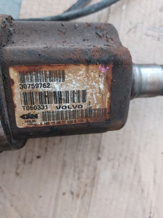 VOLVO V50 2.4 D PÓŁOŚ LEWA KRÓTKA 30759.762 Automat