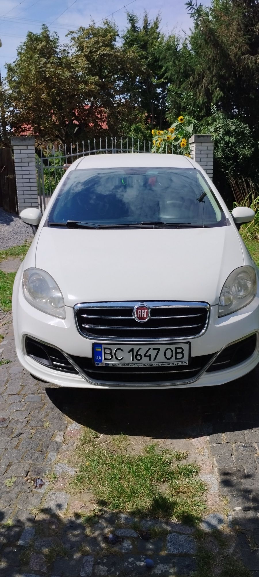 Автомобіль Fiat Linea