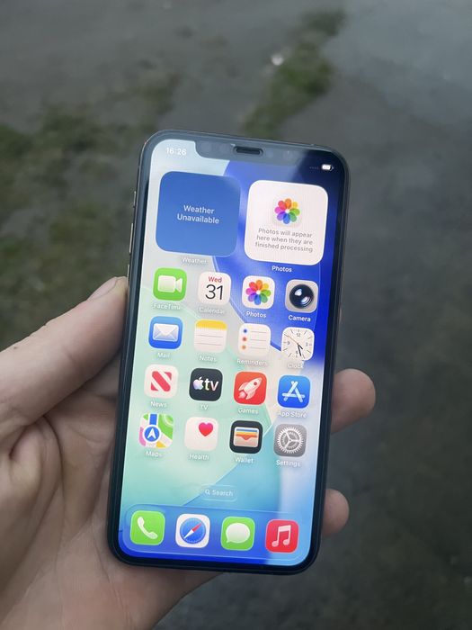 Продам айфон 11  про 256  neverlok