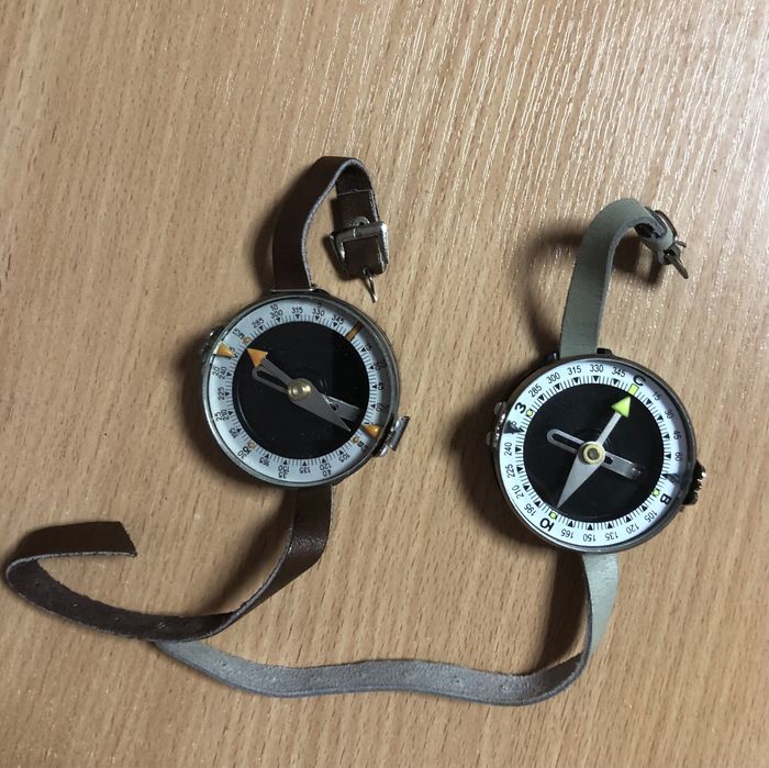 Компас наручний новий
