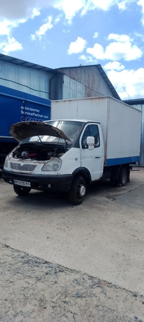 Автомобіль Газель 2010 року.