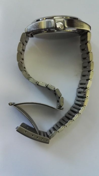 Mniej=CASIO ZEGAREK Analog, data, bransoleta. SPRZEDAM :
