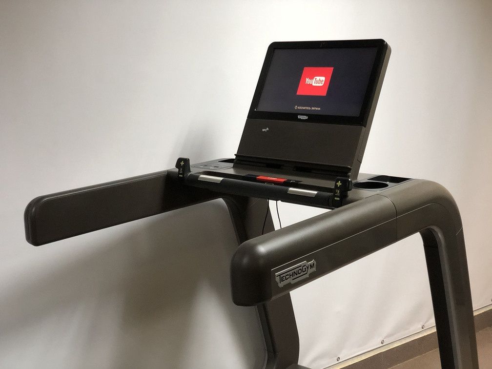 Бігова доріжка професійна Technogym Run Artis Unity + Подарунок!