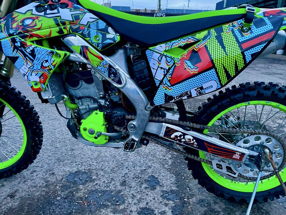 Kawasaki kx250f кросовий