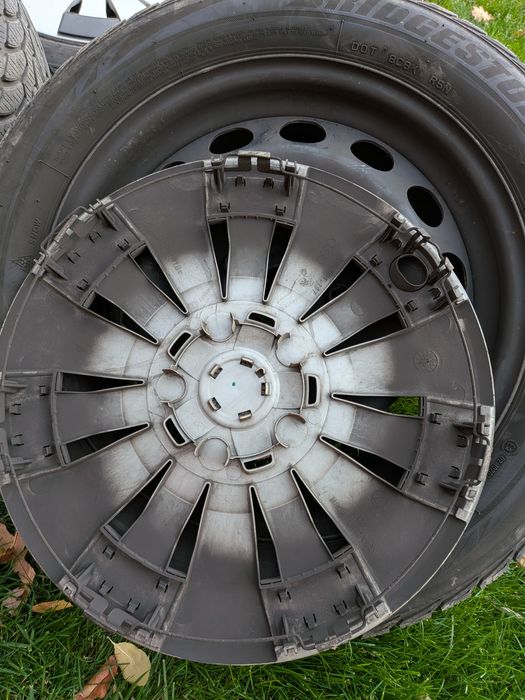 Felgi stalowe plus kołpaki audi 205/55R16